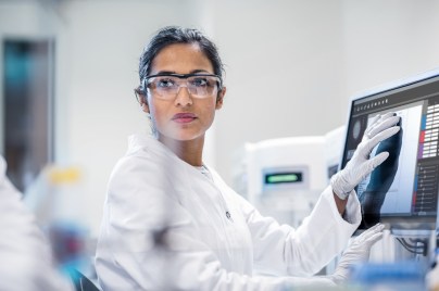woman scientist in a lab